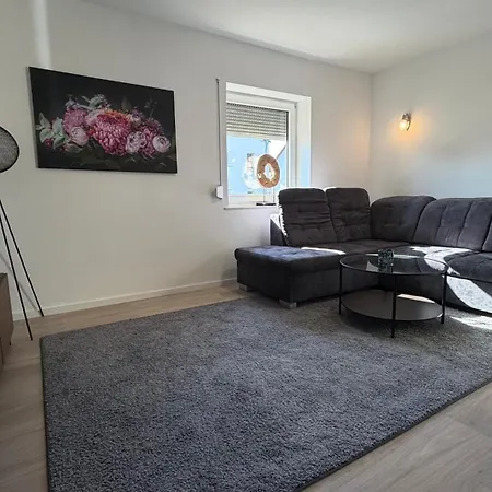 Moderne Maisonette-wohnung Mit Garten In Fuer 7 Personen Appartement