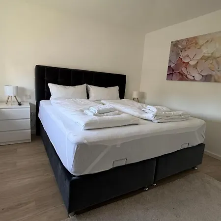 Moderne Maisonette-wohnung Mit Garten In Fuer 7 Personen Appartement Niestetal