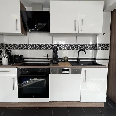 Moderne Maisonette-wohnung Mit Garten In Fuer 7 Personen Appartement *