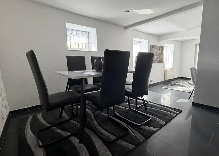 Appartement Moderne Maisonette-wohnung Mit Garten In Fuer 7 Personen Niestetal