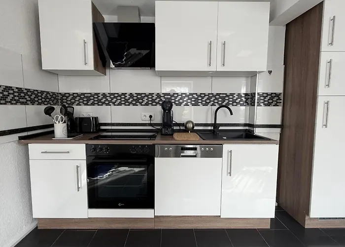 Moderne Maisonette-wohnung Mit Garten In Fuer 7 Personen Appartement *